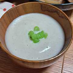 รูปของ 蕪と牛蒡の豆腐ポタージュ