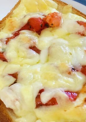 食パンでフレッシュトマトのマルゲリータ-レシピのメイン写真