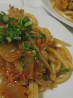 ピリ辛キムチで焼きうどん。-レシピのメイン写真