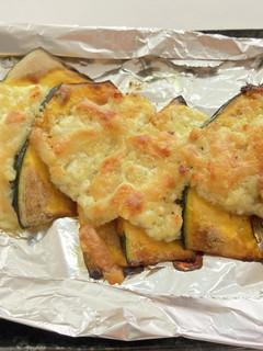 ヘルシー!かぼちゃのガーリックチーズ焼き-レシピのメイン写真