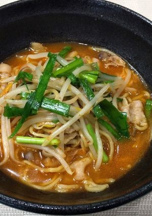 【美人レシピ】豚キムチ 煮込みラーメン-レシピのメイン写真