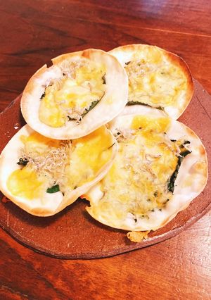 簡単！餃子の皮ピザ☆じゃことチーズ♪-レシピのメイン写真