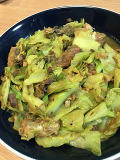 簡単ヘルシー♪鯖缶とキャベツのカレー炒め-レシピのメイン写真