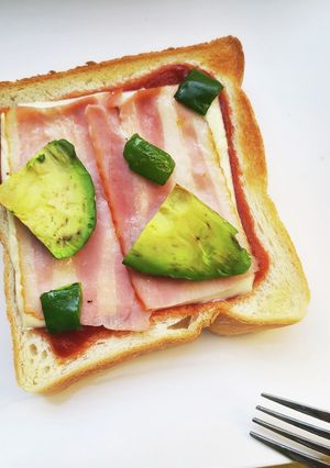 アボカドベーコン!ピーマンチーズトースト-レシピのメイン写真