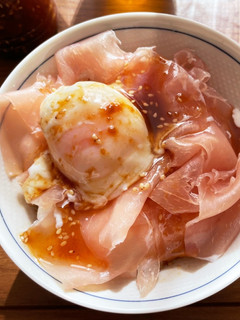 のせる、かけるだけ!生ハム丼-レシピのメイン写真