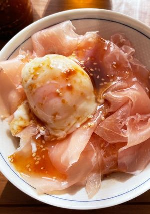 のせる、かけるだけ！生ハム丼-レシピのメイン写真
