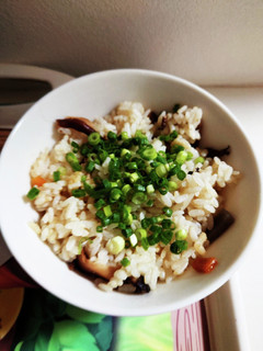 まるごと粉末だしで炊き込みご飯-レシピのメイン写真