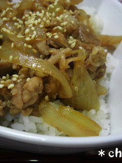 ♥簡単照りウマ♥ 豚玉ねぎ丼-レシピのメイン写真
