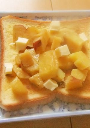 粉末だしでさつま芋煮のトースト-レシピのメイン写真