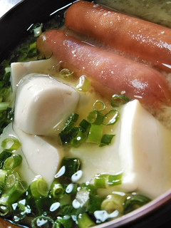 お豆腐とウインナーと小ねぎたっぷり味噌汁-レシピのメイン写真