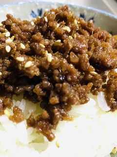 茶色いおかずの・牛そぼろ-レシピのメイン写真