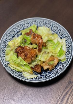 鳥肩肉とキャベツの黒胡椒炒め♪-レシピのメイン写真