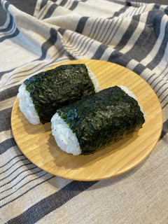 まるごとウインナーおにぎり-レシピのメイン写真
