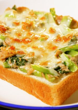 栄養満点！小松菜マヨトースト【食遺産】-レシピのメイン写真