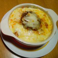 รูปของ チーズのうまみたっぷりハンバーグドリア