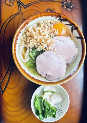 揚げ玉&豚肉チャーシュー黄身だけ素うどん-レシピのメイン写真