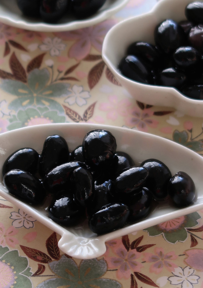 蒸し黒豆で《黒豆煮》らくらくおせち-レシピのメイン写真