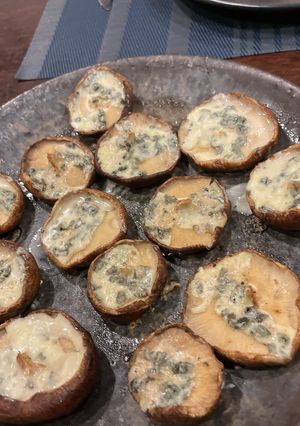 簡単!美味しい♡椎茸のブルーチーズ焼き-レシピのメイン写真