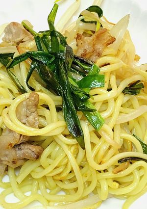 豚小間とニラともやしの簡単焼きそば-レシピのメイン写真