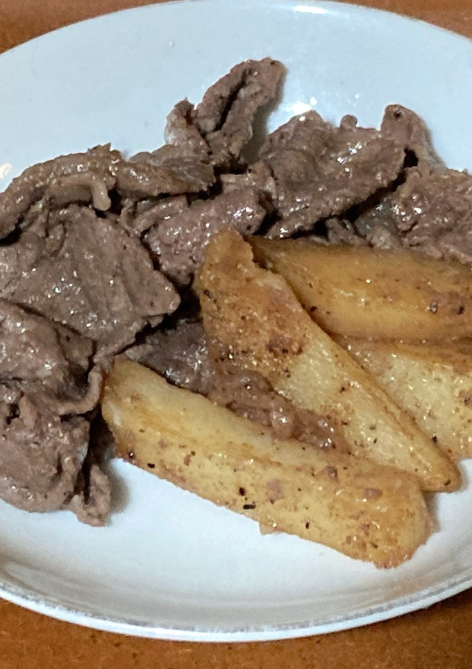 じゃがいもと牛肉のオイスターソース炒め-レシピのメイン写真