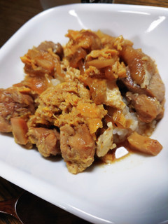 濃いめつゆだくの親子丼 かまぼこ入り-レシピのメイン写真