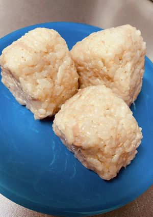 あまりご飯でパパッとツナマヨおにぎり-レシピのメイン写真