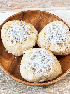しらす☆おにぎり-レシピのメイン写真