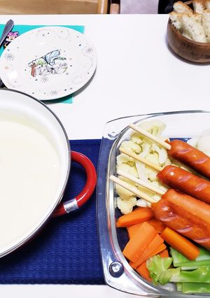 寒い季節におうちでチーズフォンデュ！-レシピのメイン写真