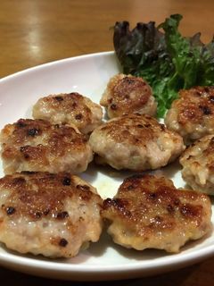 茶色いおかず〜美味!豚と海老のハンバーグ-レシピのメイン写真