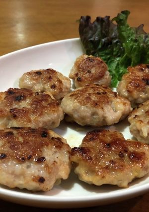 茶色いおかず〜美味!豚と海老のハンバーグ-レシピのメイン写真