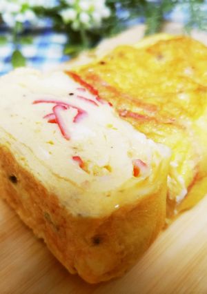 カニカマとチーズの卵焼き-レシピのメイン写真