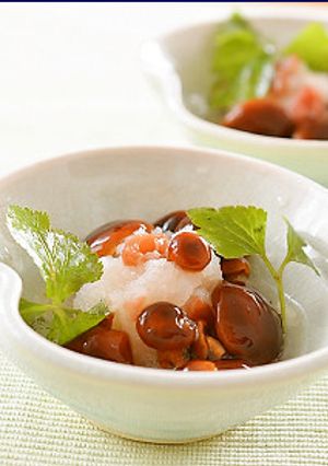 天然なめこの梅肉入りかぶおろし和え♪-レシピのメイン写真