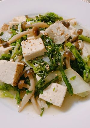 焼き豆腐と春菊のシンプル塩ダレ炒め♪-レシピのメイン写真