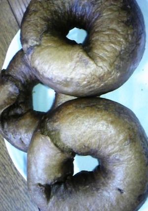 ナッツチョコチップ入り豆乳チョコベーグル-レシピのメイン写真