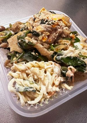 具沢山！親子丼☆マカロニツナサラダお弁当-レシピのメイン写真