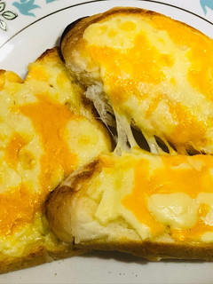間違いない✨マヨネーズ×チーズパン✨-レシピのメイン写真