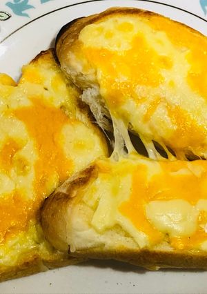 間違いない✨マヨネーズ×チーズパン✨-レシピのメイン写真