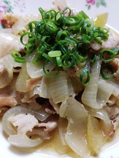 豚バラと玉ねぎの塩だれ炒め-レシピのメイン写真
