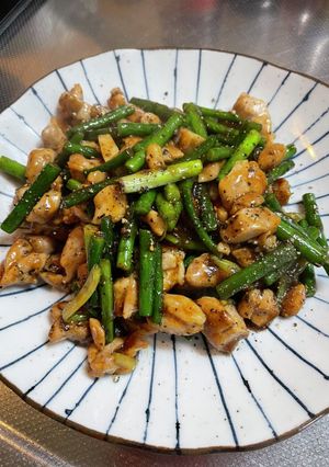 にんにくの芽と鶏肉の醤油黒胡椒炒め-レシピのメイン写真