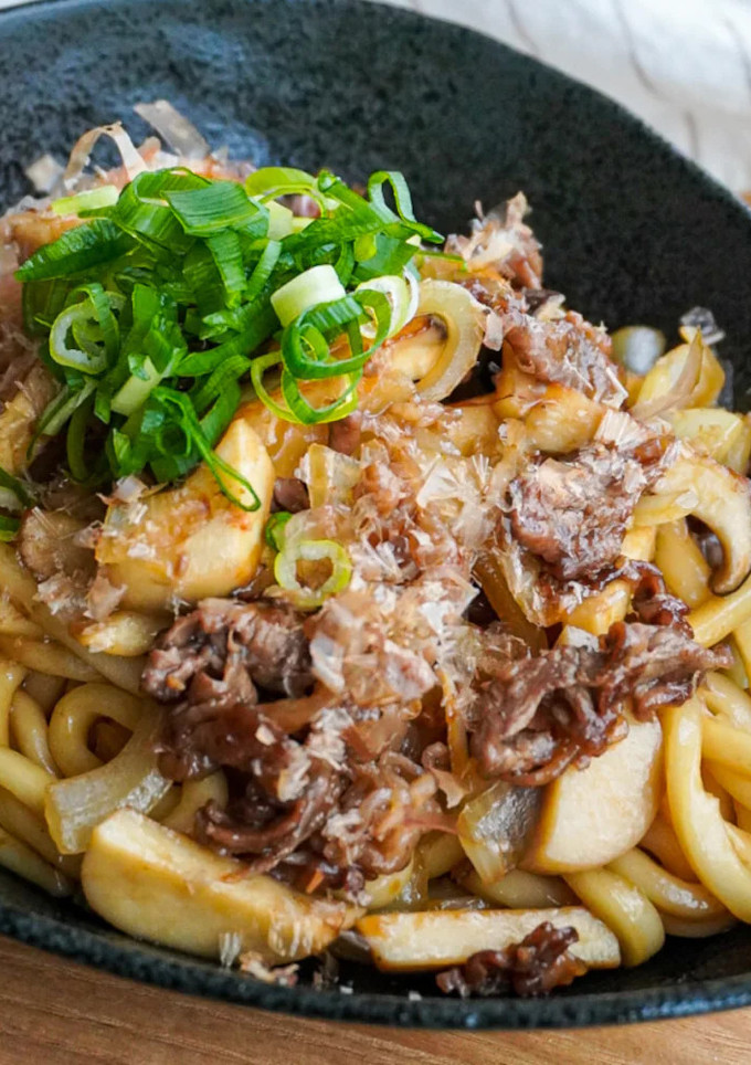 焼肉のたれで！簡単焼き肉うどん-レシピのメイン写真