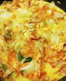 白菜と豚もも肉のコチュジャンカレー卵とじ