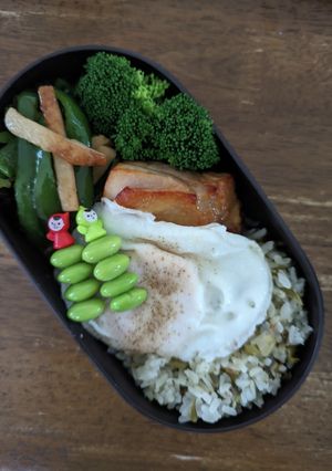 JK☆高菜ピラフ＆目玉焼き弁当♪-レシピのメイン写真