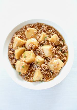 甘味のある煮汁で【里芋のそぼろ煮】-レシピのメイン写真