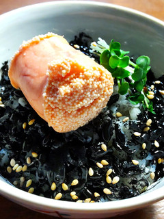 軽い〆に 蒸しタラコのイカ墨ご飯 -レシピのメイン写真