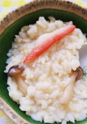硬ごはんで！しめじとかにかまのコンソメ粥-レシピのメイン写真