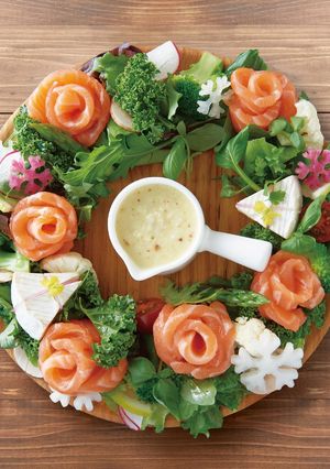 ノルウェーサーモンの薔薇リースサラダ-レシピのメイン写真