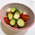 簡単きゅうりとプチトマトとチーズのサラダ