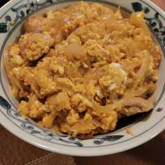รูปของ ボリューム満点大盛り親子丼