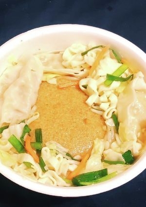 “カップきつねうどん色々トッピン具”-レシピのメイン写真