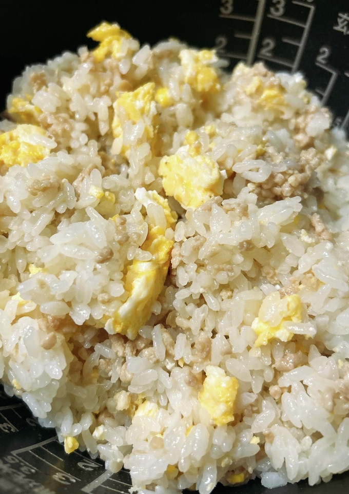 とりそぼろごはんに炒り卵をプラス♪-レシピのメイン写真